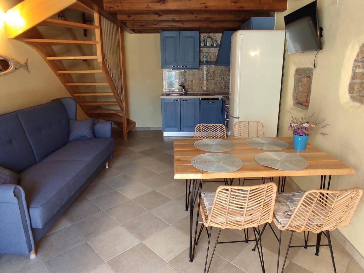 House Tuna Ustrine Extérieur photo