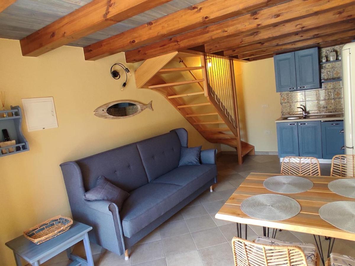 House Tuna Ustrine Extérieur photo