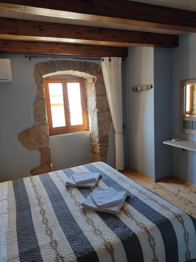 House Tuna Ustrine Extérieur photo