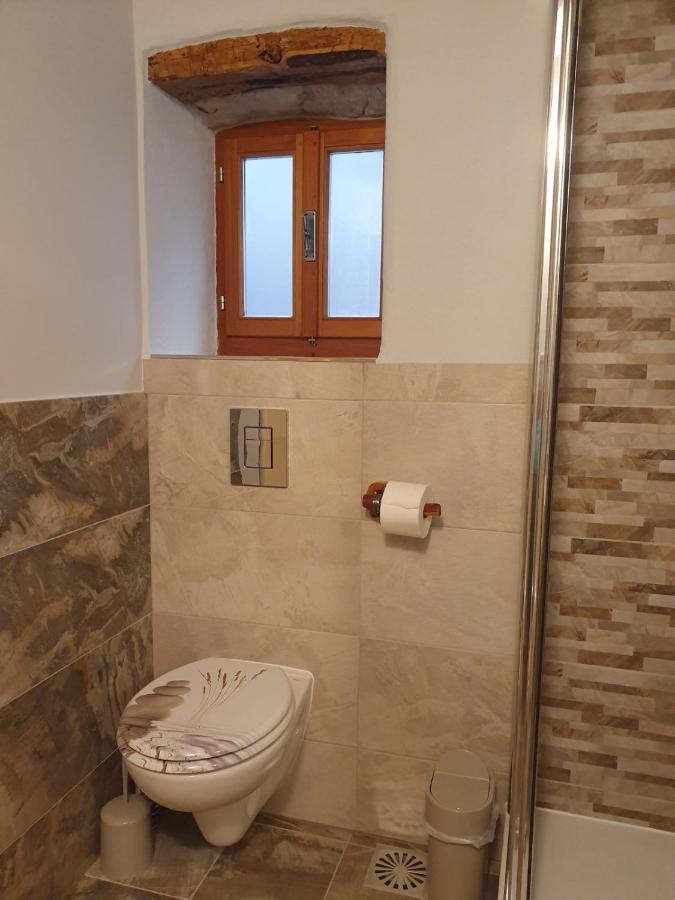 House Tuna Ustrine Extérieur photo